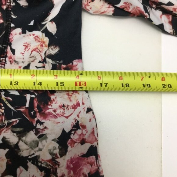 M Flowery Mini Dress - Picture 13 of 15